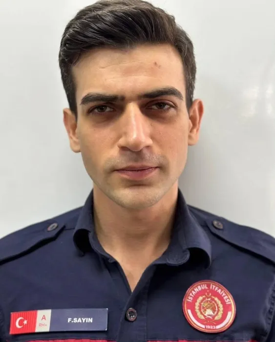 İtfaiye eri Furkan Sayın’dan kahreden haber: Yangına müdahale ederken metrelerce yüksekten…