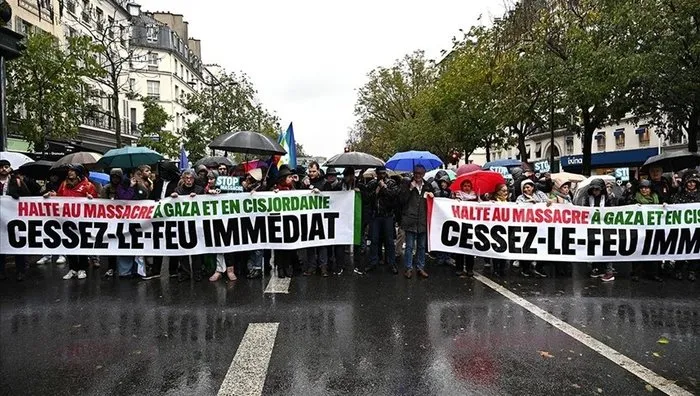 Fransa’da Gazze saygı duruşuna disiplin cezası: Öğretmen görevinden uzaklaştırıldı
