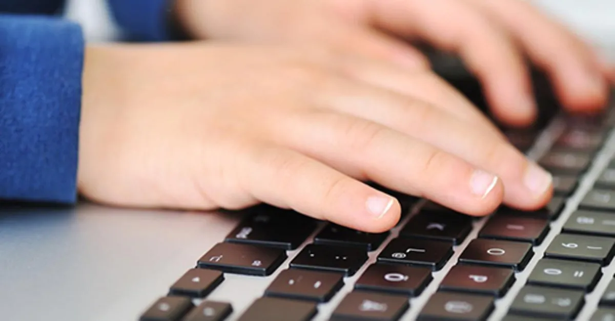 tdk sozlugu ile bir an dogru yazimi bir an nasil yazilir bir an birlesik mi ayri mi yazilir kultur sanat haberleri