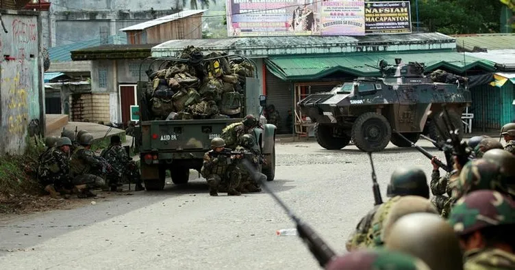 Filipinler’de sıkıyönetim ilan edilen Mindanao’da polis şefi öldürüldü