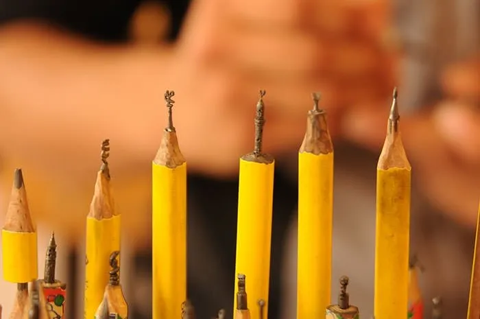 Kalem ucunu sanat eserine dönüştürüyor