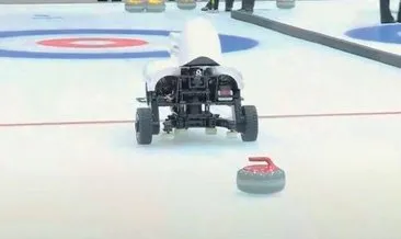Curling uzmanı robot