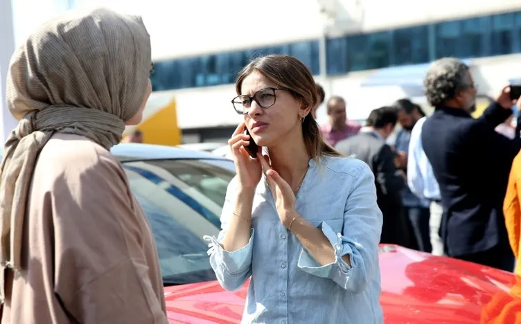 Son dakika: İstanbul'da 5.8 şiddetinde deprem! Vatandaşlar sokağa döküldü... İşte ilk kareler...