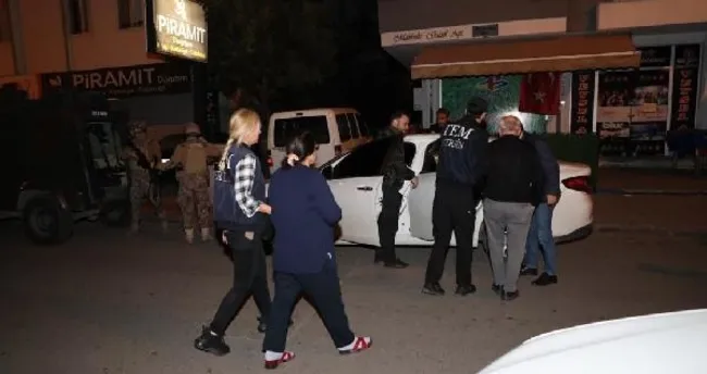 Mersin’de terör örgütlerine operasyon: 4 gözaltı Mersin’de terör örgütlerine operasyon: 4 gözaltı