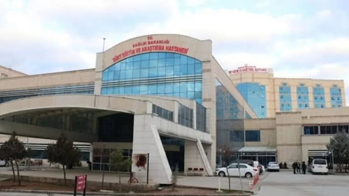 Uyuşturucu tahlillerini değiştiren hastane şebekesine operasyon: 8’i sağlık çalışanı 26 kişi gözaltına alındı Uyuşturucu tahlillerini değiştiren hastane şebekesine operasyon: 8’i sağlık çalışanı 26 kişi gözaltına alındı