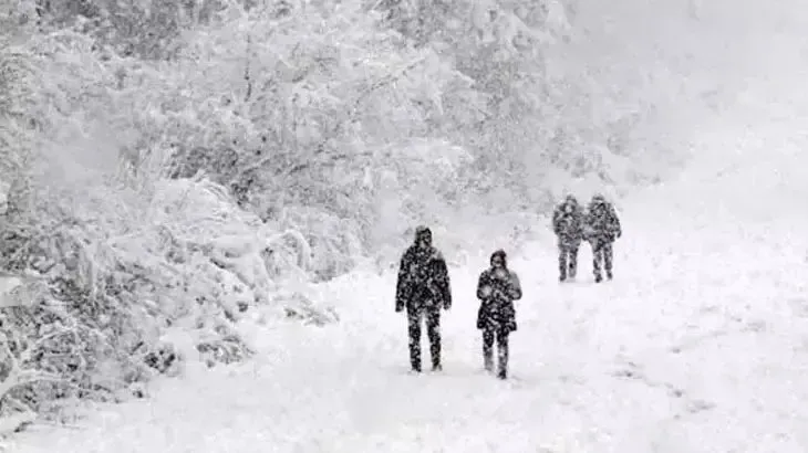 BUGÜN ARDAHAN’DA OKULLAR TATİL Mİ EDİLDİ? Meteoroloji’den flaş uyarı! 18 Aralık Pazartesi Ardahan’da okul var mı yok mu, açıklama geldi mi?