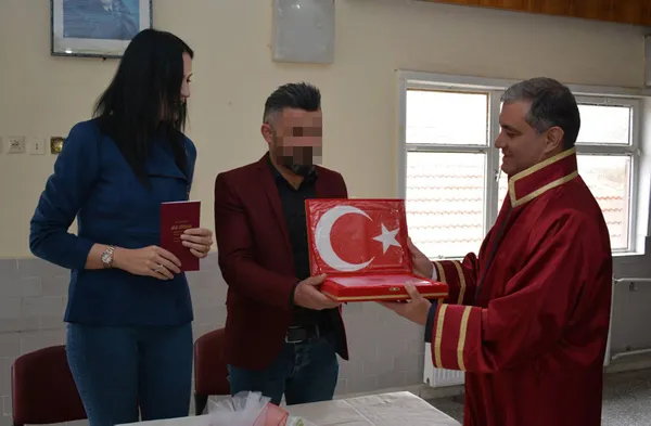 Son dakika haberler: İYİ Parti'yi sarsan yasak aşk skandalında yeni gelişme! Üstsüz fotoğraflardan sonra yalanlar ortaya çıktı...