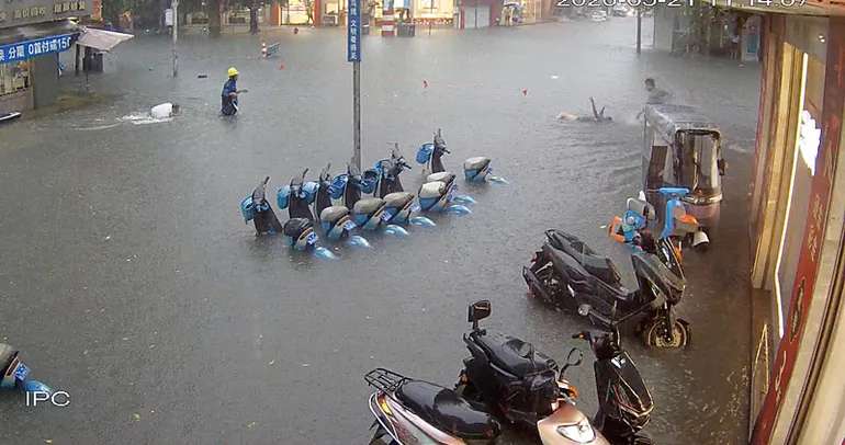 Çin’de sel faciası: 17 kişi kayıp