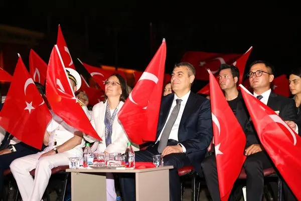 binler-meydana-indi-o-gece-millet-yazdi-tarih-kaydetti-zaferin-adi-turkiye-oldu-1752670641237.jpg