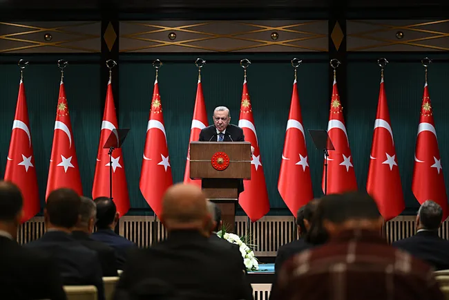 SON DAKİKA: Başkan Erdoğan’dan Kabine Toplantısı sonrası önemli açıklamalar: Netanyahu dünyayı ateşe sürüklüyor