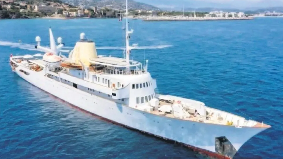 Tarihin yaşayan parçası Bodrum’a demir attı Tarihin yaşayan parçası Bodrum’a demir attı