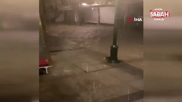 Çeşme'de şiddetli yağış etkisini gösterdi | Video