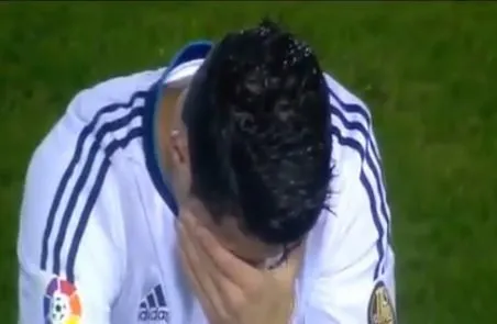 Ronaldo kanlar içinde kaldı