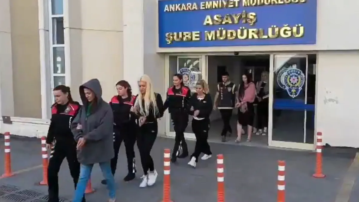 5 ilde eş zamanlı müstehcenlik operasyonu: Tuğba Ekinci dahil 5 şüpheli gözaltına alındı haber görseli