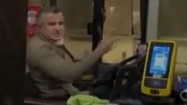 Yolda kalan otobüs şoförü İBB'ye isyan etti: Bir rampayı ayakta tutamıyorlar | Video