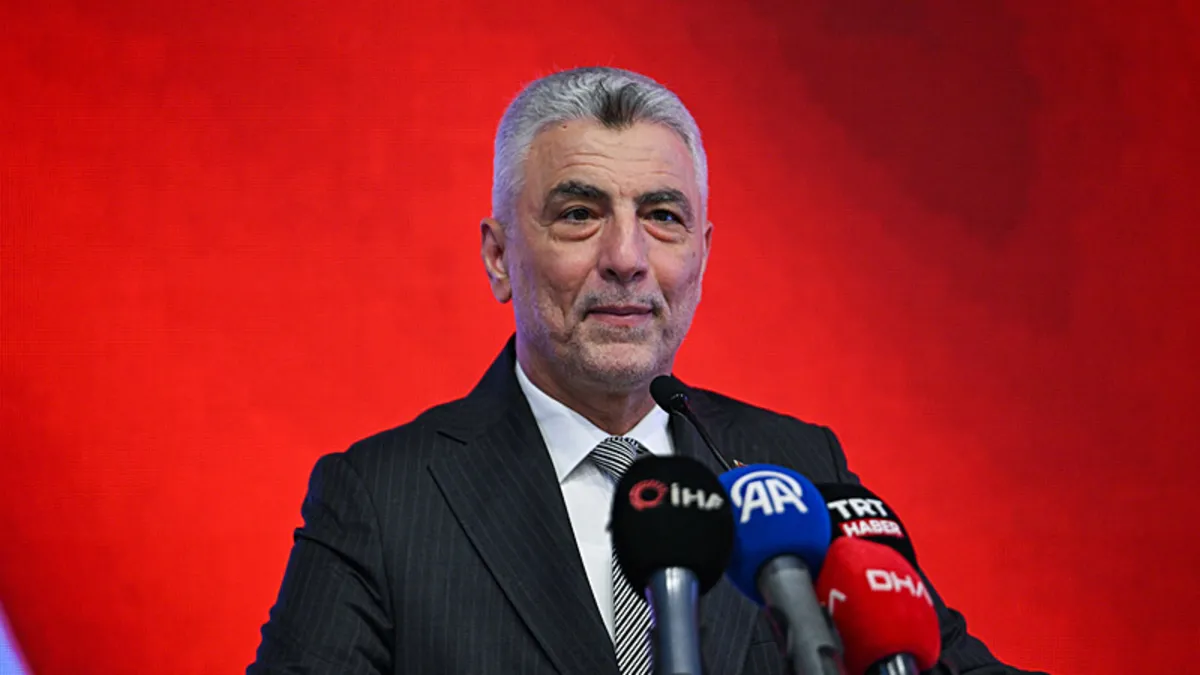 Bakan Bolat: “Mısır ile 15 milyar dolar ticaret hacmi için çalışıyoruz” Bakan Bolat: “Mısır ile 15 milyar dolar ticaret hacmi için çalışıyoruz”