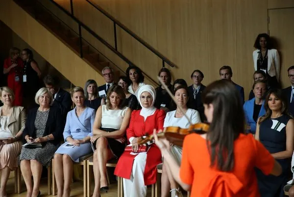 Emine Erdoğan Brüksel'de lider eşleriyle bir araya geldi