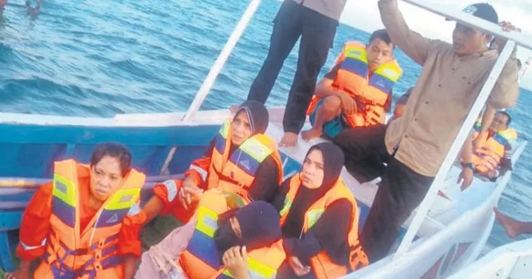 Endonezya’da bot faciası: 26 kişi kayıp