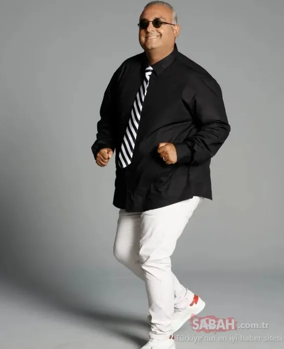 Nez gitti eski eş ile yeni kare geldi! Oyuncu Rüştü Onur Atilla’nın şarkıcı Nez ile aşkı hızlı bitmişti... Eski eşler okul yolunda el ele poz verdiler!