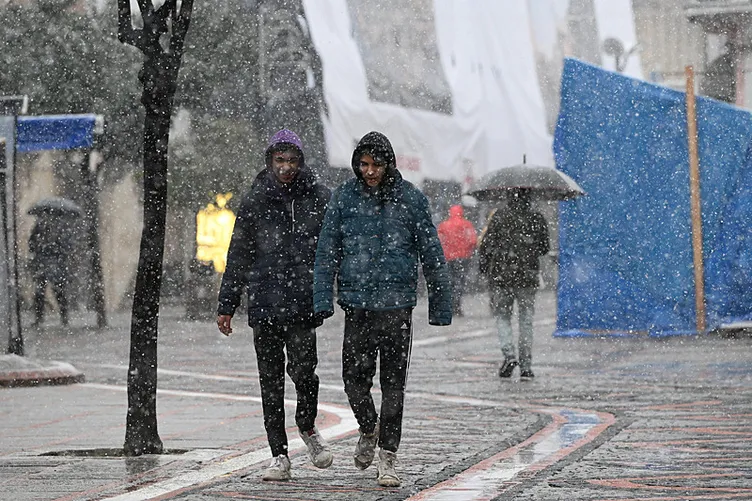 SON DAKİKA | İstanbul için kar alarmı! O ilçelerde yaşayanlar dikkat: 3 ila 10 santimetreye kadar ulaşacak