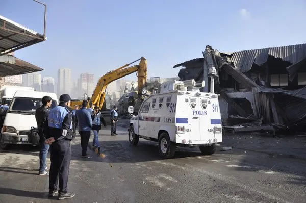 Zeytinburnu Nakliyeciler Sitesi'nde yıkım başladı