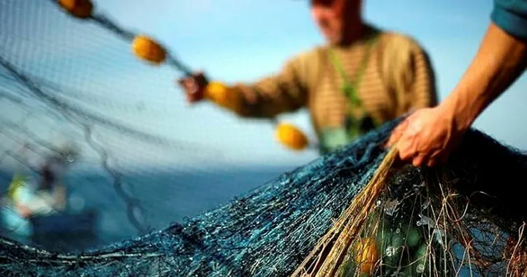 Denizlerde av yasağının kalkmasını balık satıcıları da dört gözle bekliyor