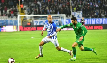 Gabriel Obertan imzayı atıyor