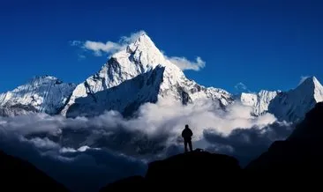 Çin, Everest dağını “çöp” nedeniyle turistlere kapattı
