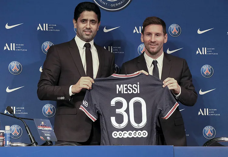 ronaldinhodan-lionelmessi-transferiyle-ilgili-paylasim-geldi-1628688120255.jpg
