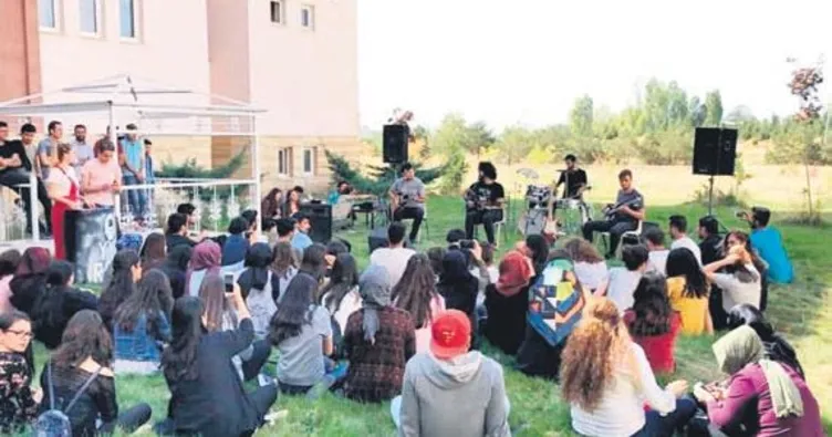 Van Yüzüncüyıl en iyiler arasında