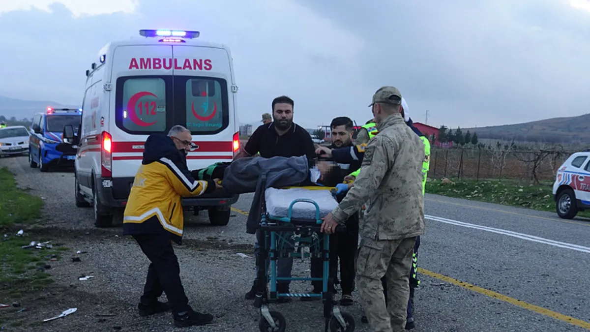 Batman’da otomobil yol kenarına yuvarlandı: 5 yaralı! Batman’da otomobil yol kenarına yuvarlandı: 5 yaralı!