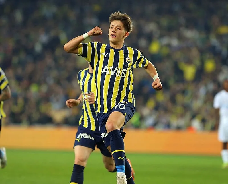 Fenerbahçe’de Genç Yetenek Arda Güler, Rekor Bir Bedelle Transfer Oluyor! Fenerbahçe’de Genç Yetenek Arda Güler, Rekor Bir Bedelle Transfer Oluyor!