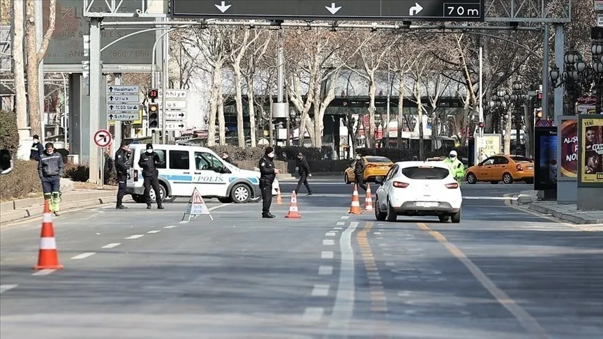 İçişleri Bakanlığı genelgesi ile sokağa çıkma yasağı detayları yayınlandı! 29 Nisan- 17 Mayıs Sokağa çıkma yasağında kimler muaf olacak, tam kapanma ne zaman bitiyor?
