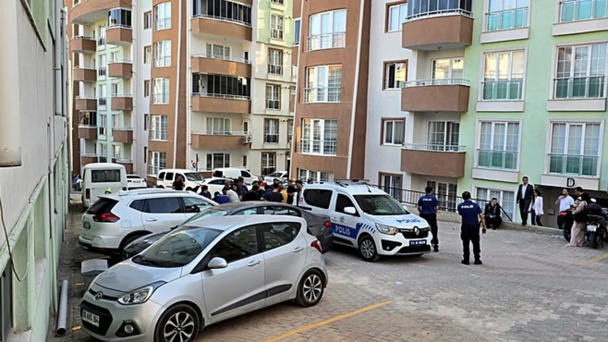 Bilecik’te esrarengiz olay: Talihsiz kadın evde ölü bulundu, eşi telefonları açmadı! Bilecik’te esrarengiz olay: Talihsiz kadın evde ölü bulundu, eşi telefonları açmadı!