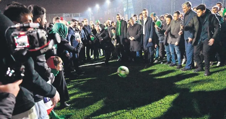 Panayır’a yakışır futbol tesisi
