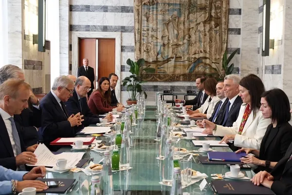 bakan-bolat-romada-acikladi-turkiye-italya-ticaretinde-yeni-tesvikler-masada-1789822008399.jpg