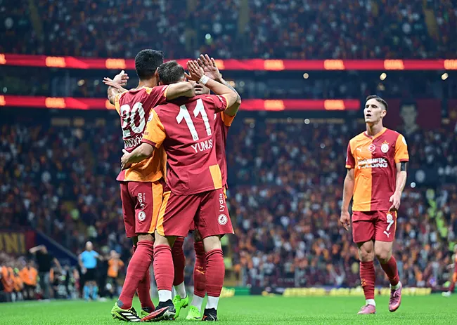 son-dakika-haberi-galatasaray-konyasporu-3-golle-gecti-cimbom-liderligini-surdurdu-1758567727815.jpeg