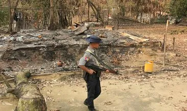 Myanmarlı askerler, Arakanlı Müslümanlara karşı işlenen suçlarla ilgili hakim karşısında