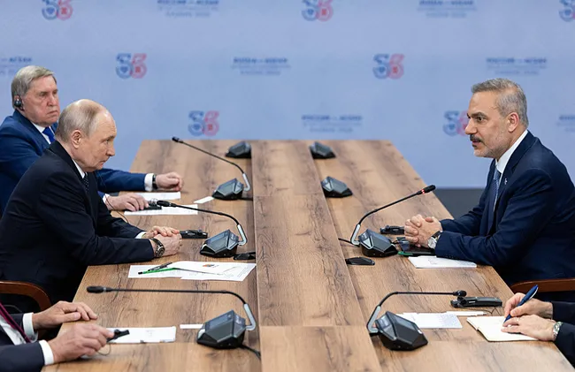 bakan-fidan-rusya-devlet-baskani-putin-ile-gorustu-1781725766078.jpg Bakan Fidan, Rusya Devlet Başkanı Putin ile görüştü