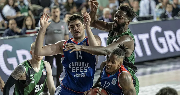 Anadolu Efes yarı finale yükseldi!