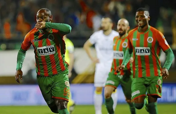 Vagner Love'dan şok karar!