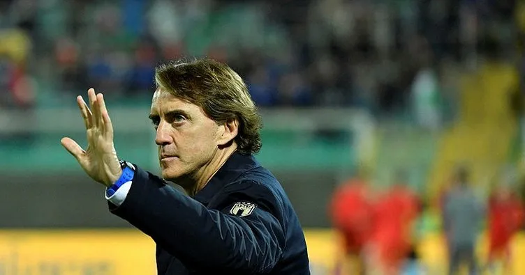 Roberto Mancini’den Mario Balotelli’ye kötü haber!