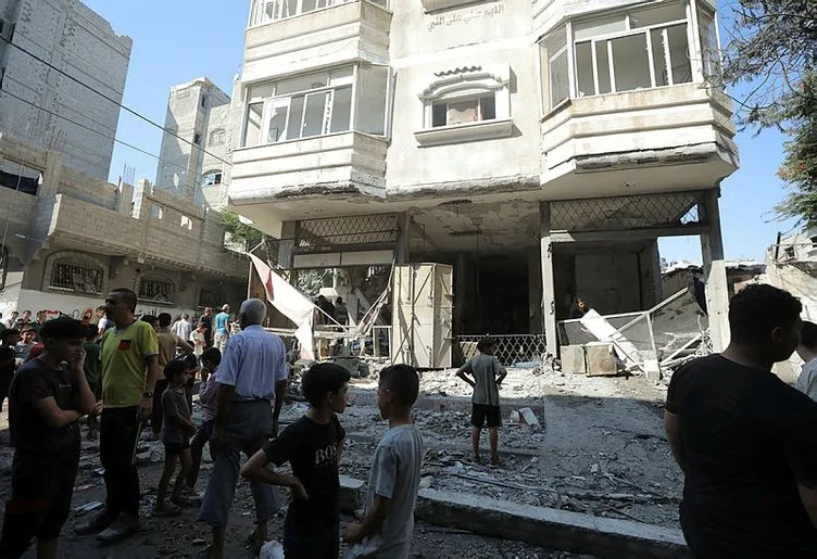 SON DAKİKA: Siyonist İsrail kadın ve çocuk demeden Gazze'de ev ev katliam yapıyor