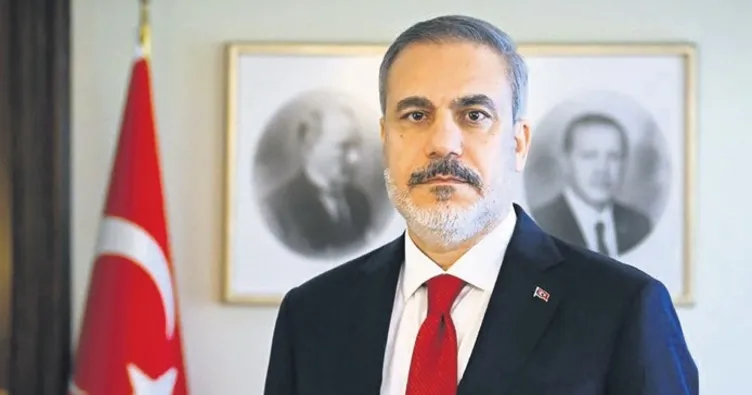 Karanlığa karşı kalemiyle durdu