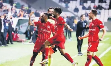 Fredy şov yaptı Antalya 3 puanı kaptı