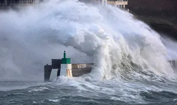 Fransa’da 850 bin hane elektriksiz kaldı