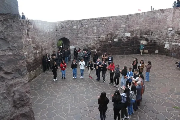 ardahanli-ogrenciler-ankarada-1665311863738.jpg