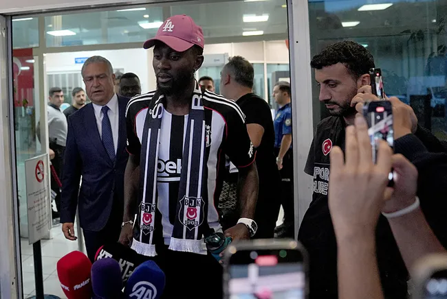 besiktasin-yeni-transferi-wilfred-ndidi-farkli-bir-denemek-istiyordum-1754753755497.jpg