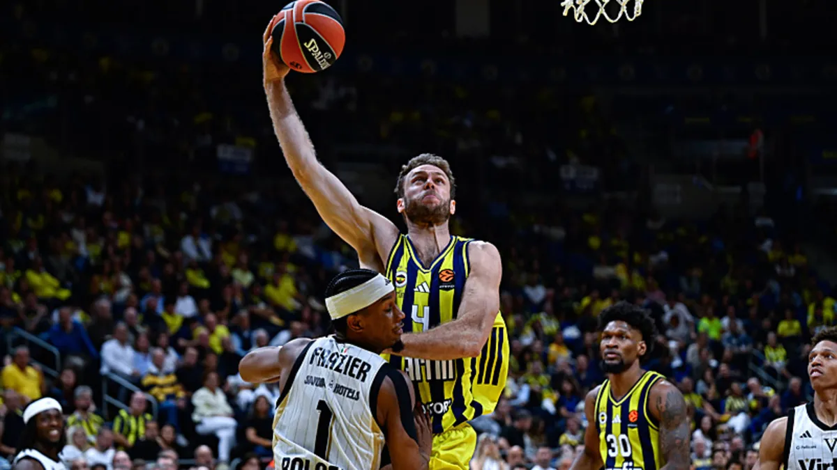 Fenerbahçe, EuroLeague'e galibiyetle başladı