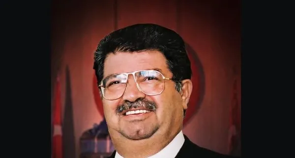 8cumhurbaskani-turgut-ozal-33uncu-olum-yil-donumunde-kabri-basinda-dualarla-aniliyor-1776409433677.jpg